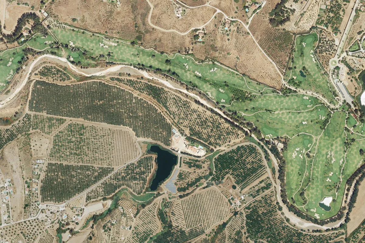 Вид сверху на поле для гольфа Santana Golf & Country Club